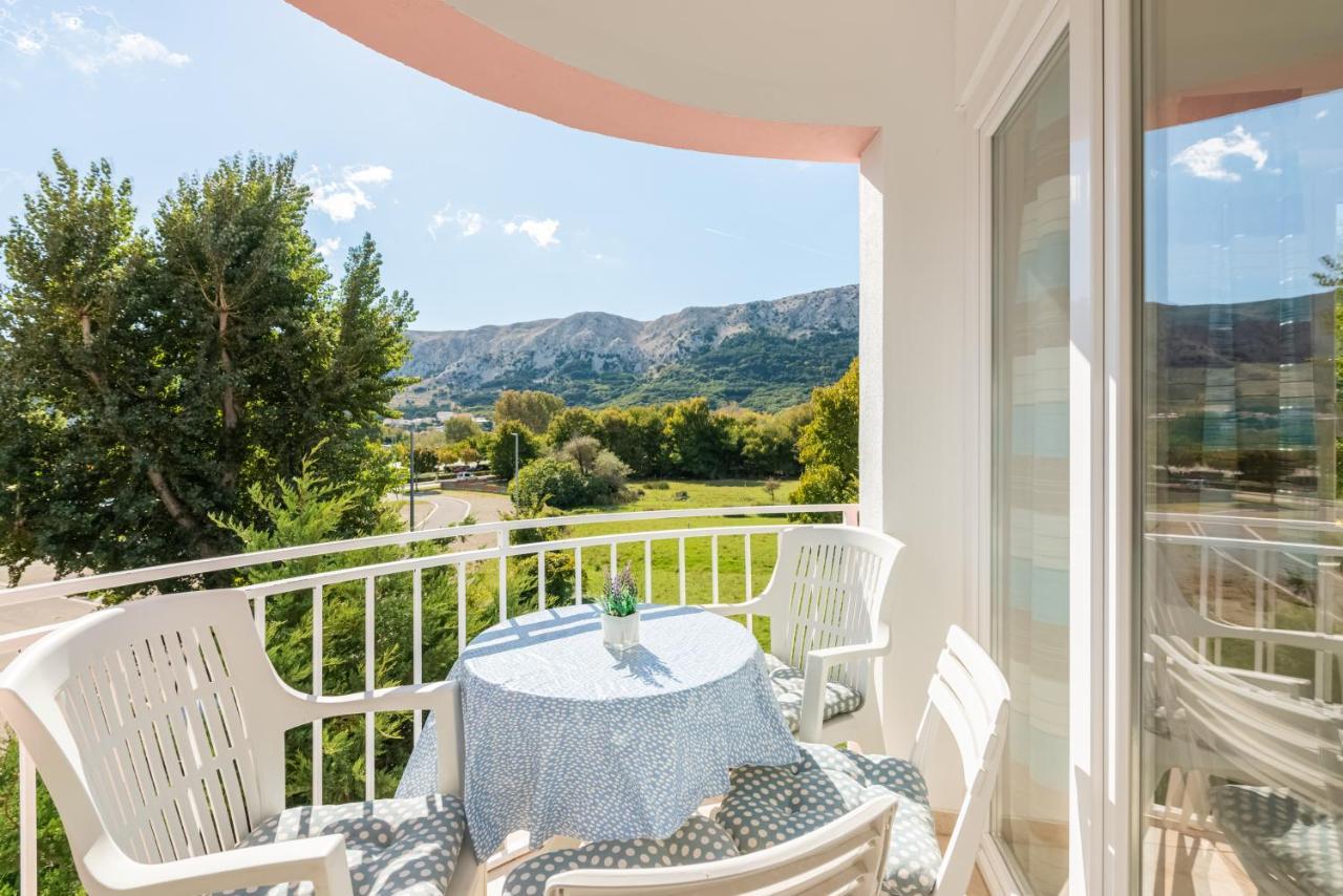 Beautiful Apartment Lovorka 6 , Baska, Krk Экстерьер фото