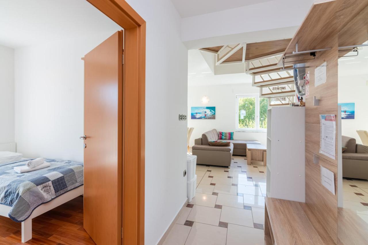 Beautiful Apartment Lovorka 6 , Baska, Krk Экстерьер фото