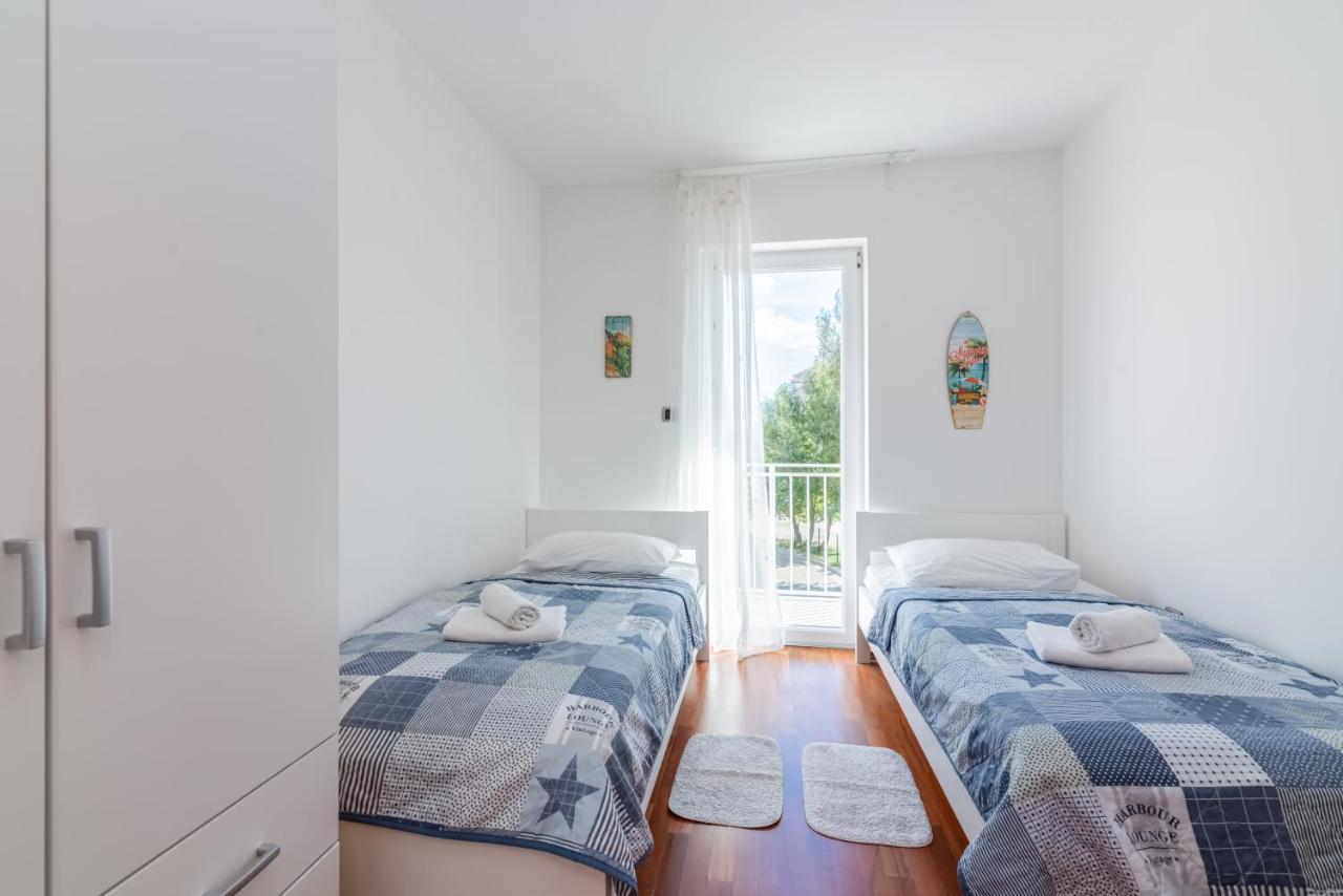 Beautiful Apartment Lovorka 6 , Baska, Krk Экстерьер фото