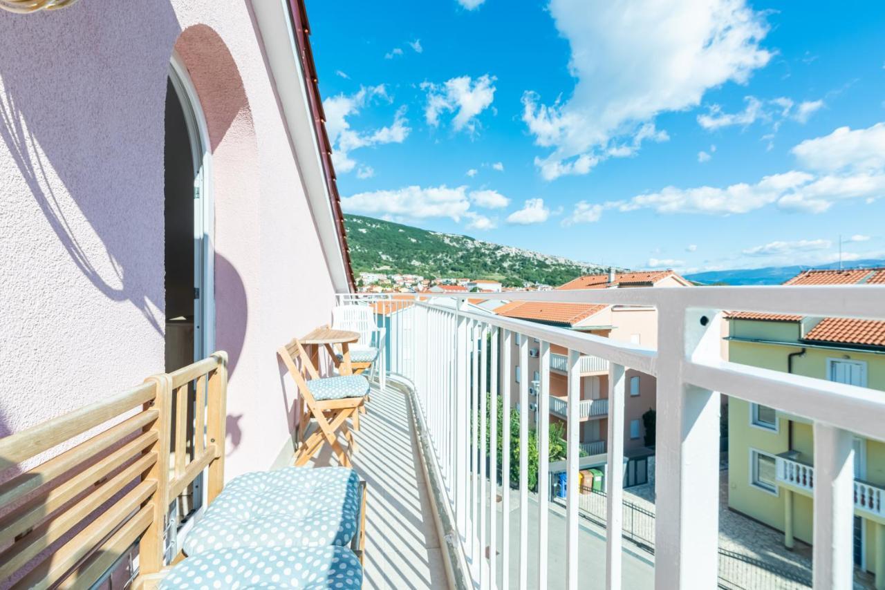 Beautiful Apartment Lovorka 6 , Baska, Krk Экстерьер фото